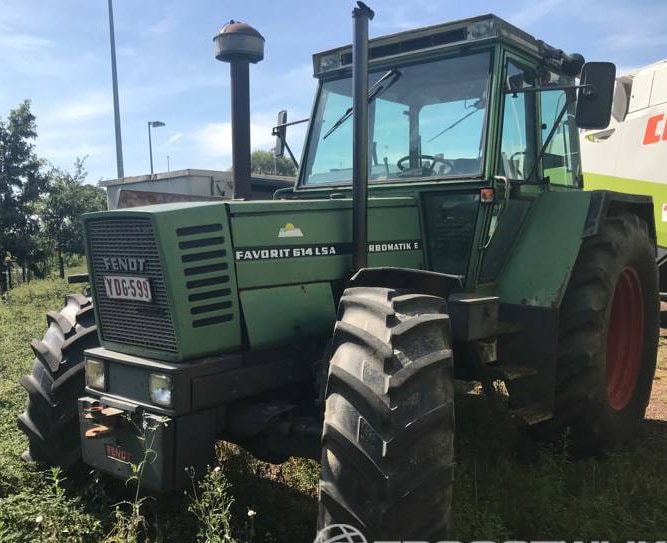 Fendt Favorit 614 LSA E Turbomatik Aftermarket Replacement Tractor Decal Sticker Set