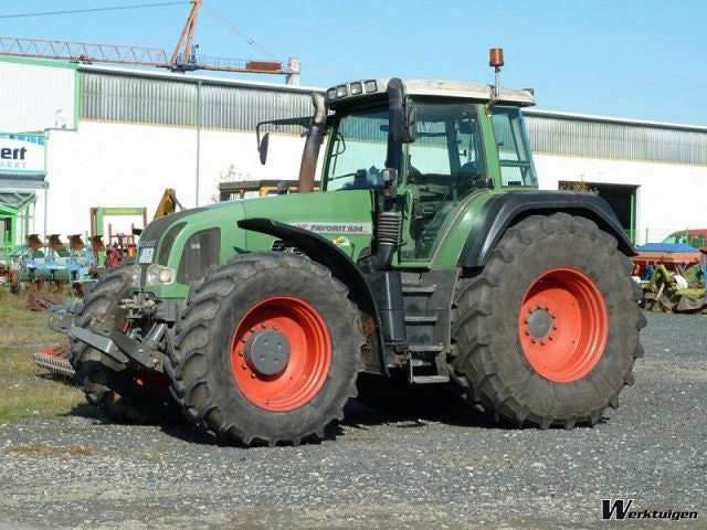Fendt Favorit 924 Vario (2001) Aftermarket Replacement Tractor Decal Sticker Set