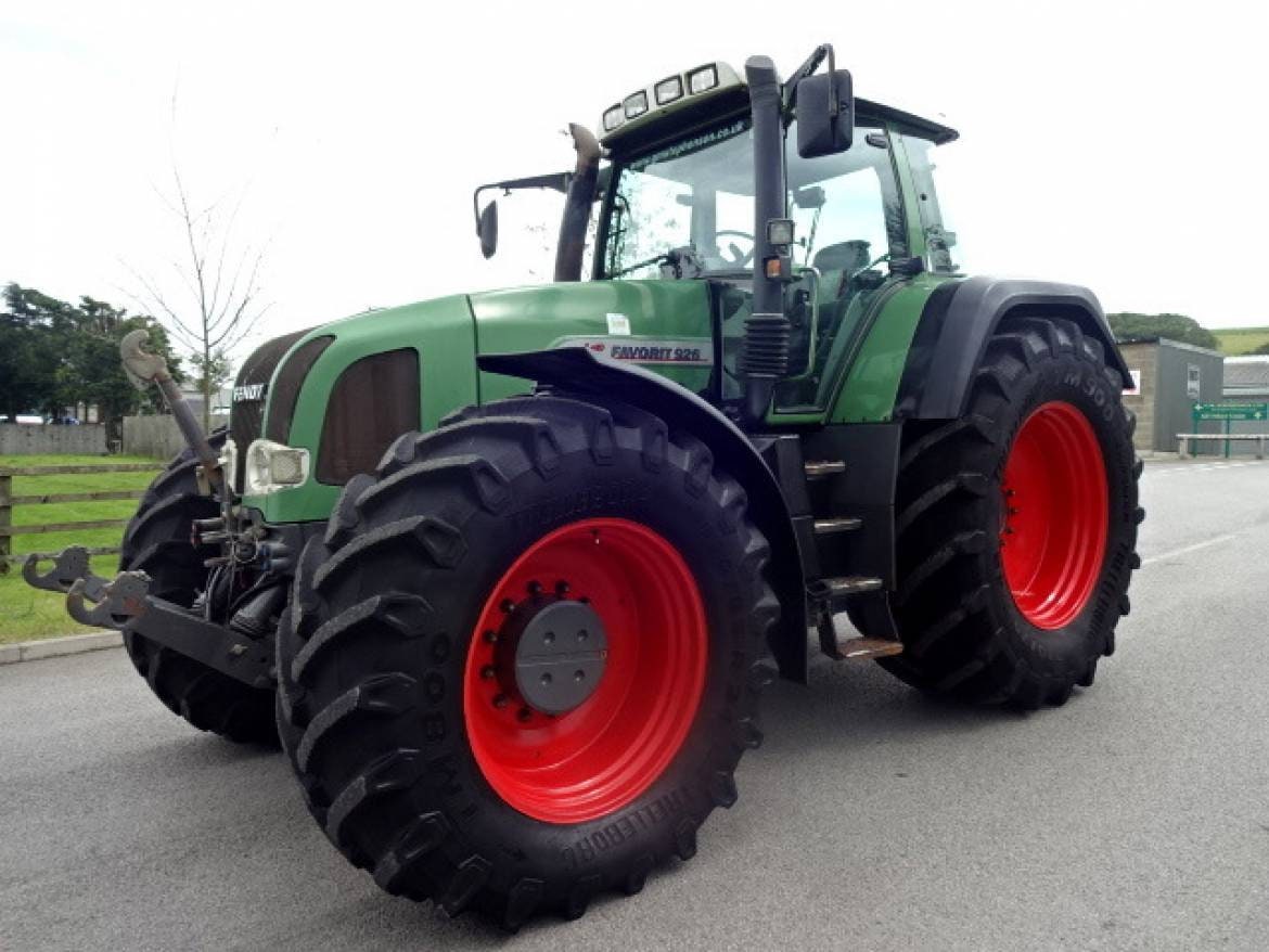 Fendt Favorit 926 Vario (2001) Aftermarket Replacement Tractor Decal Sticker Set