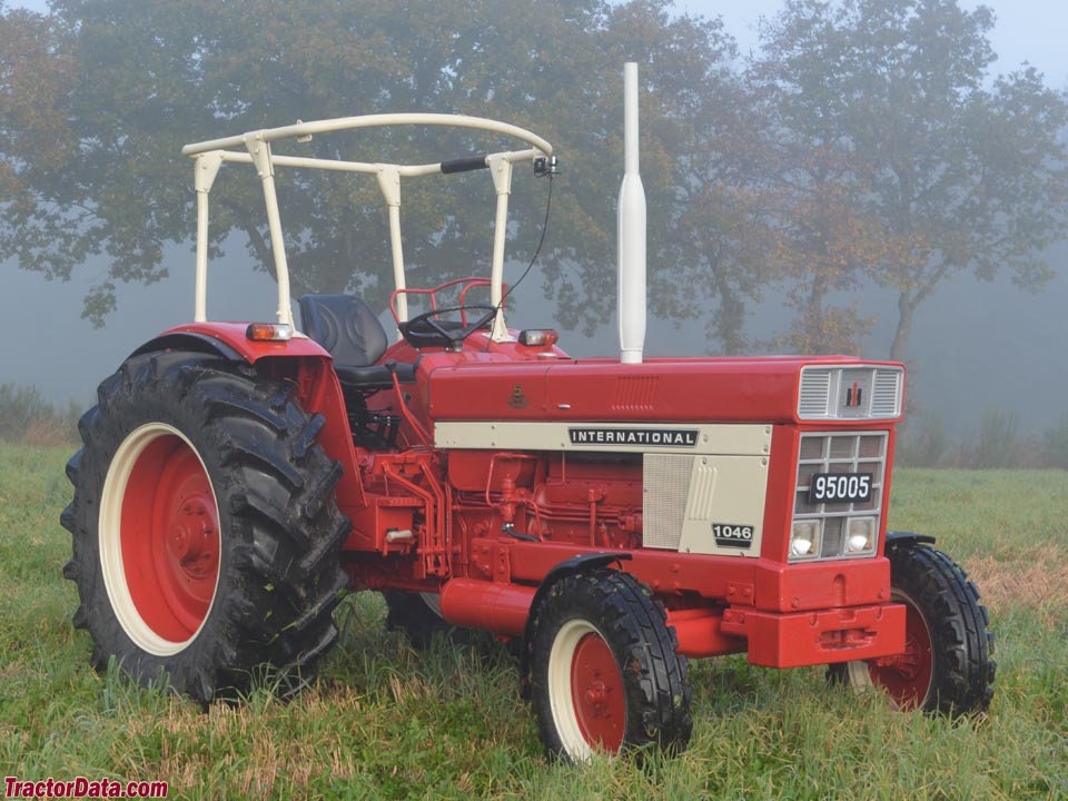 International 1046 Aftermarket Replacement Tractor Decal (Sticker) Set