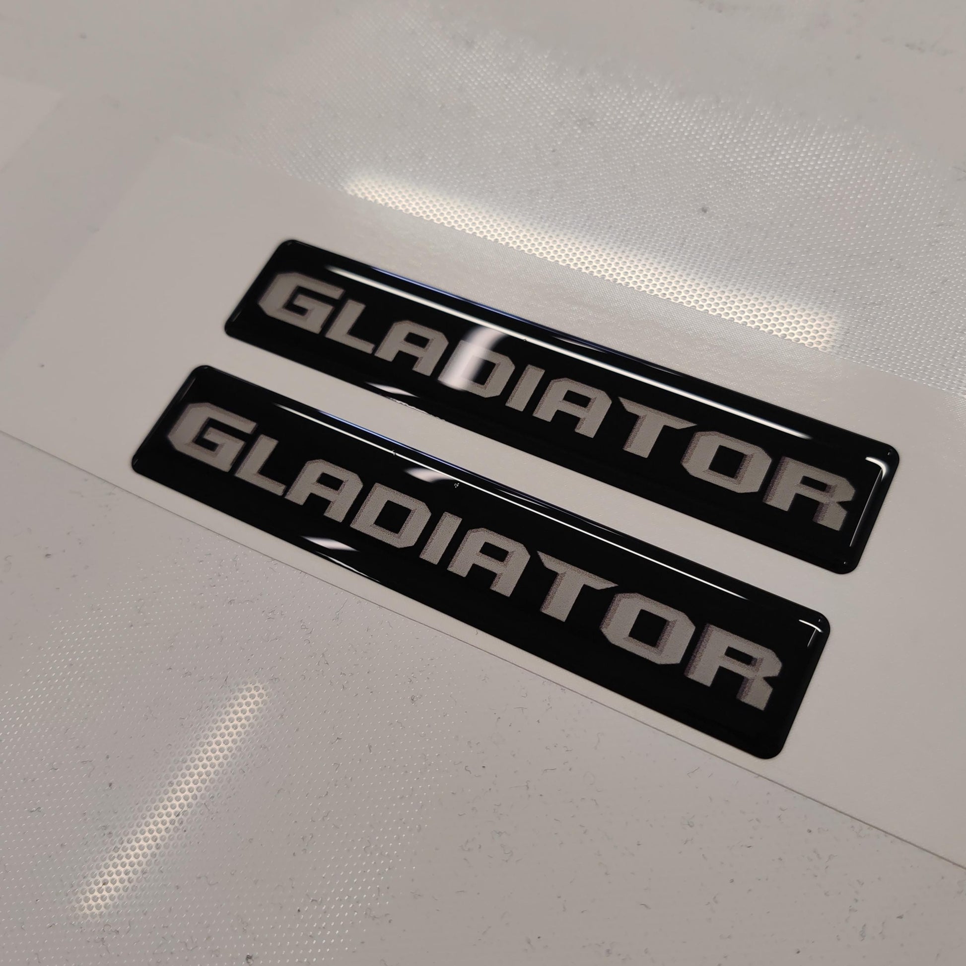 Jeep Gladiator 3D Domed Badge Emblem Decals 2pcs / Sticker Resin Set / White and Black